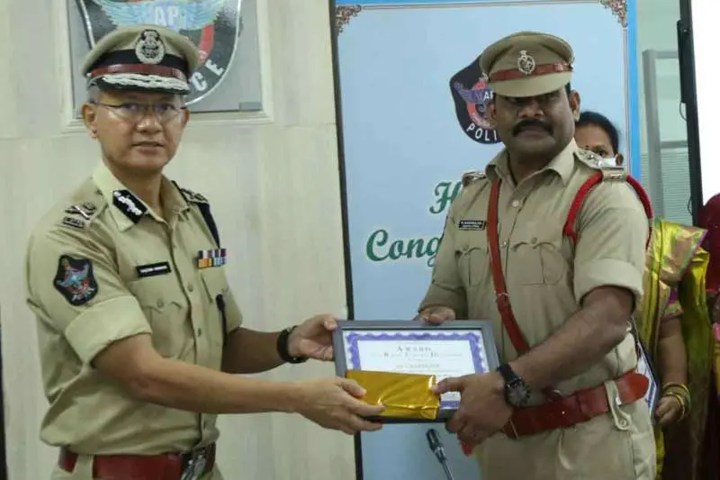 Vizag Cyber Crime Police bag ABCD awards for busting honey trap case