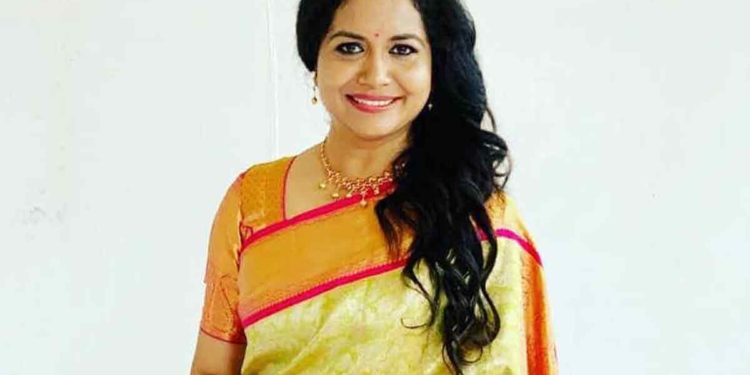 Fraudster posed as Singer Sunitha, duped her fan of Rs 1.75 crore