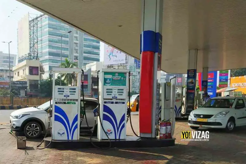 Cost of petrol, diesel up by Re 1 as Andhra levies road development cess