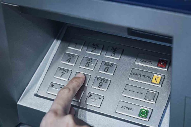 ATM in Visakhapatnam broken open with gas cutters, hefty sum looted