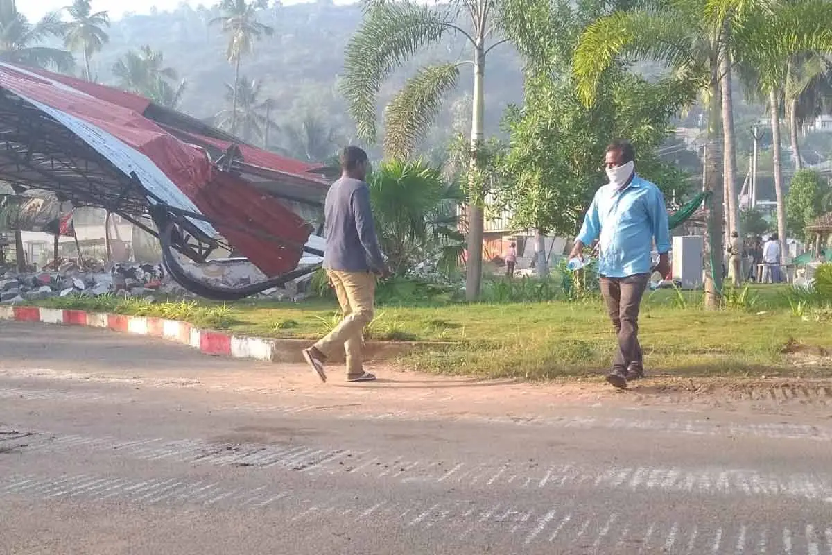 Citing violation of norms, the Greater Visakhapatnam Municipal Corporation (GVMC) authorities, on Saturday morning, demolished the Go Karting centre in Visakhapatnam. Police personnel were deployed in large numbers at the site as the concerned officials carried out the demolition. Located at the Hub for Youth, Mangamaripeta, the Go Karting arena belongs to TDP's Kasi Viswanath, who is known to be a close associate of Visakhapatnam North MLA Ganta Srinivasa Rao. The officials claimed that the centre was constructed over 4 acres of land with the requisite permissions and violating the Coastal Regulation Zone (CRZ) norms. The Town Planning officials of the GVMC have been cracking the whip on unauthorised and illegal structures across the city. In October, the GVMC demolished the compound wall and toilet abutting the residence of former MP and TDP leader Sabbam Hari claiming that they were constructed on government land. Earlier this month, the Visakhapatnam Metropolitan Region Development Authority (VMRDA) officials vacated Fusion Foods restaurants citing violation of norms related to the extension of the lease.
