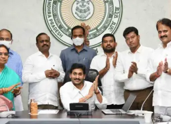 CM YS Jagan Mohan Reddy inaugurates fish kiosk in Visakhapatnam