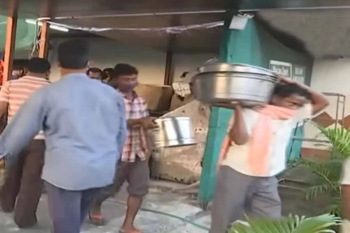 Restaurant in Visakhapatnam vacated by VMRDA officials