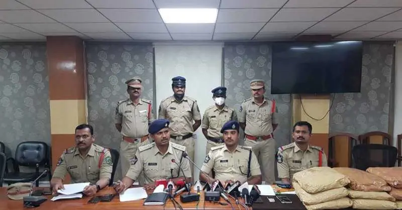 Visakhapatnam police introduce community policing with auto drivers