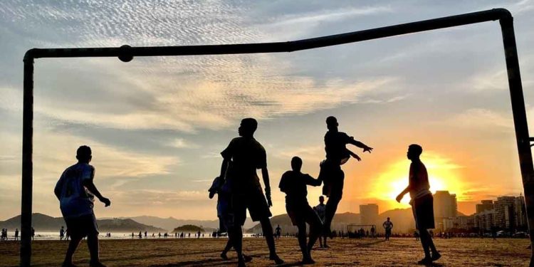 7 sports we love playing by the beaches in Vizag