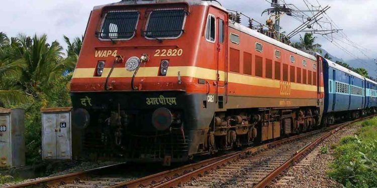 howrah to hyderabad special train, via Visakhapatnam