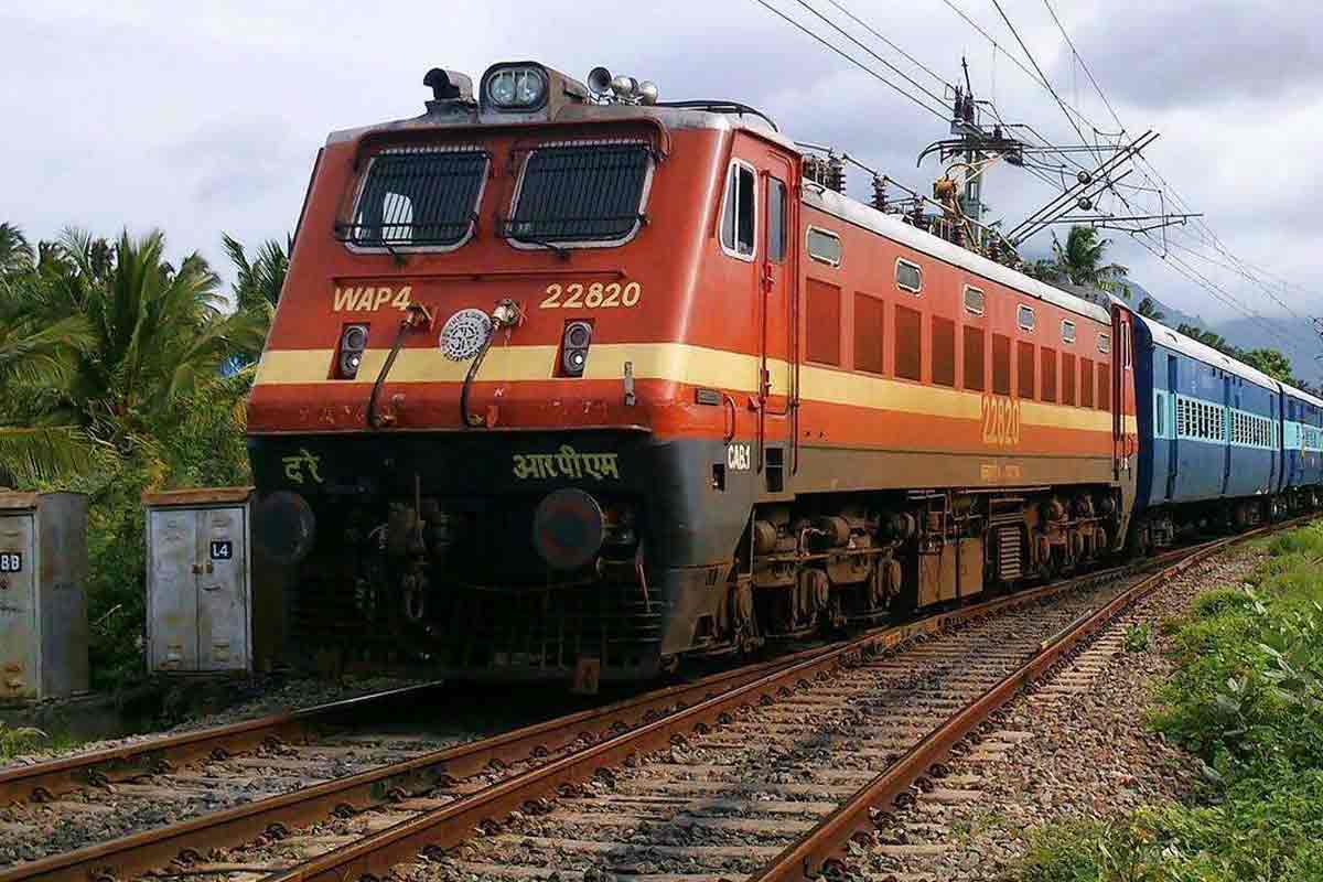 howrah to hyderabad special train, via Visakhapatnam