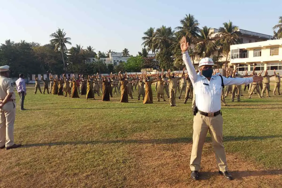 Vizag police introduce 'Surakshita Prayanam' to create awareness on traffic safety