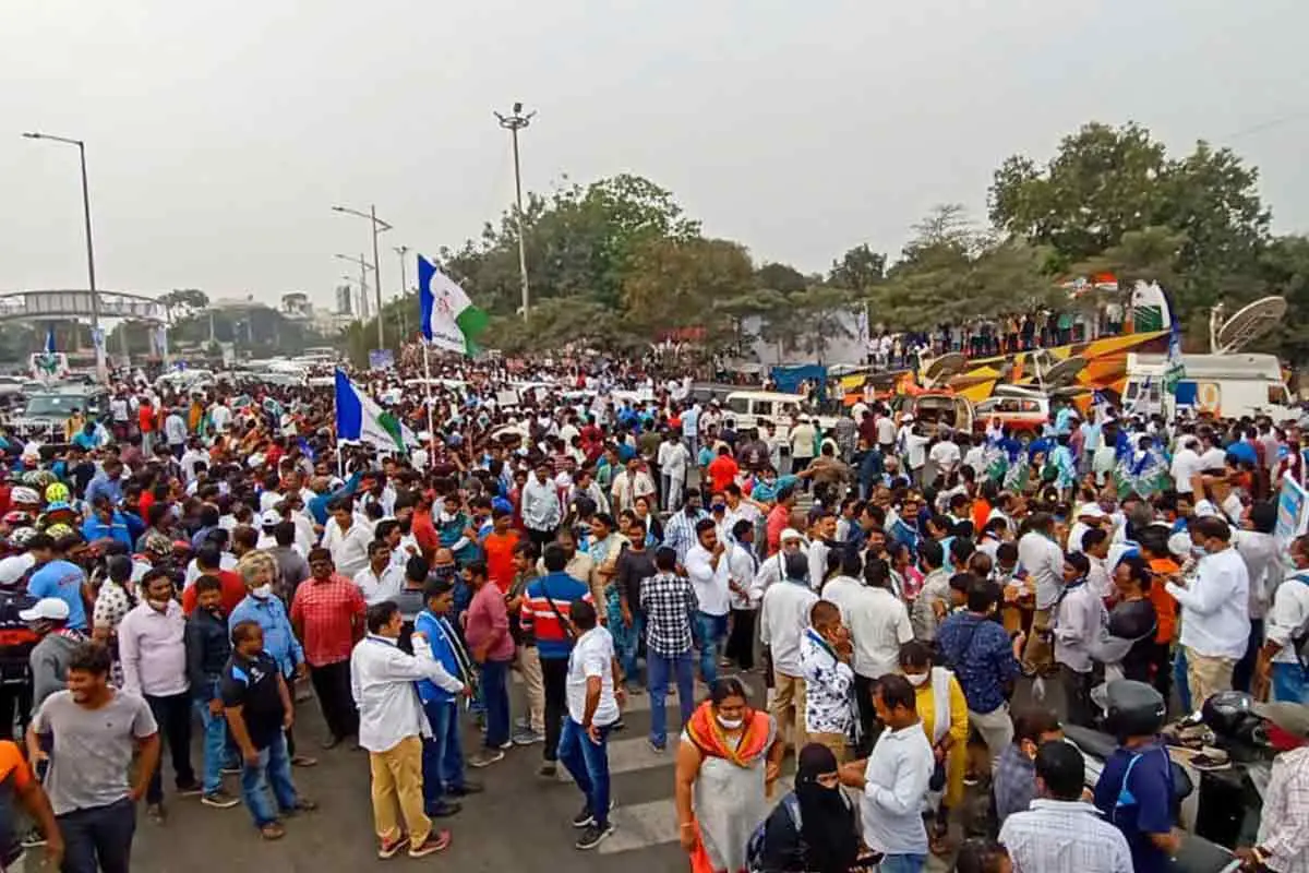 Vizag Steel Plant privatisation: YSRCP takes out 25-km long padayatra in city