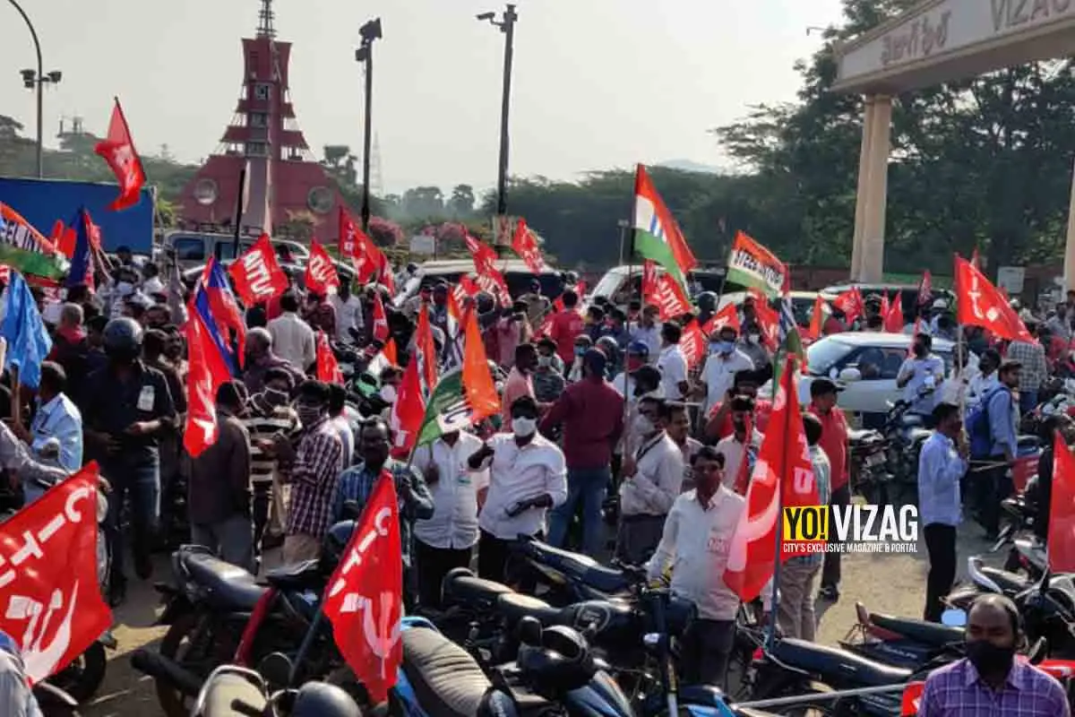 Visakhapatnam Steel Plant staff launch massive protest against privatisation