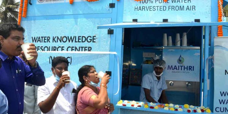 Mobile kiosk in Visakhapatnam extracts potable water from air