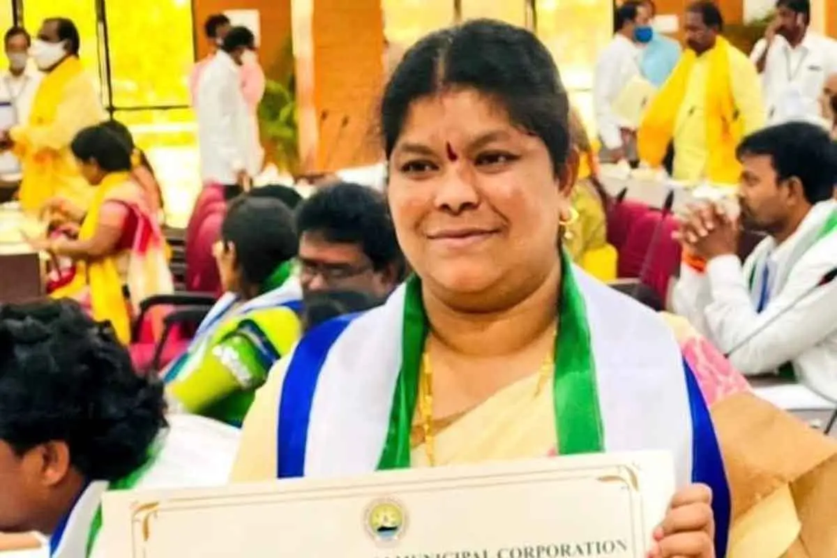 Golagani Hari Venkata Kumari elected as the new Mayor of Vizag