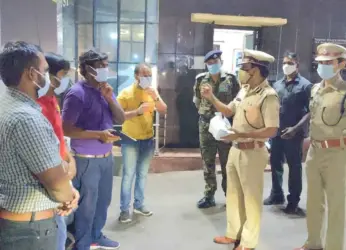Rs 120 penalty for no mask: Vizag police crack the whip on violators
