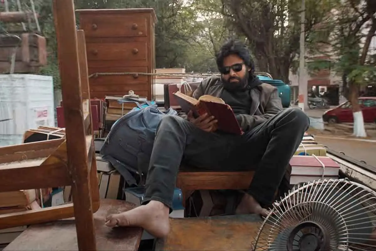 Vakeel Saab trailer release: Glass doors at Vizag theatre broken