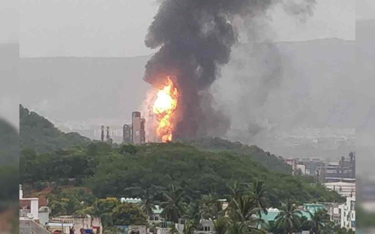 Fire breaks out at HPCL complex in Vizag, HPCL Fire accident Vizag, HPCL Fire accident Visakhapatnam