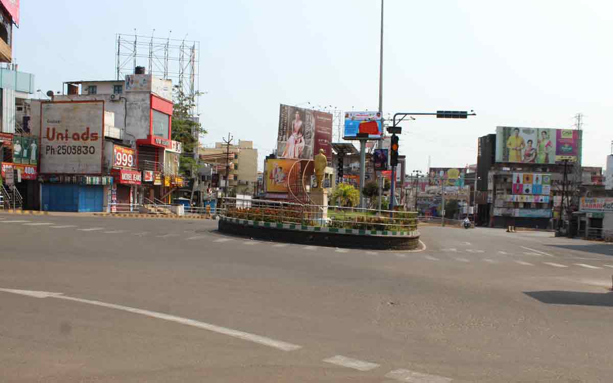 Lockdown Day 1 in Visakhapatnam: roads deserted as people stay inside
