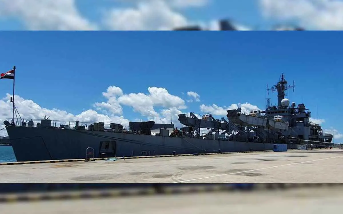 INS Airavat of Indian Navy leaves for Visakhapatnam with Medical Oxygen