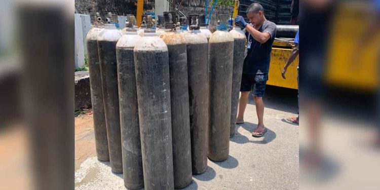 Demand for Oxygen cylinders in Vizag turns worrisome