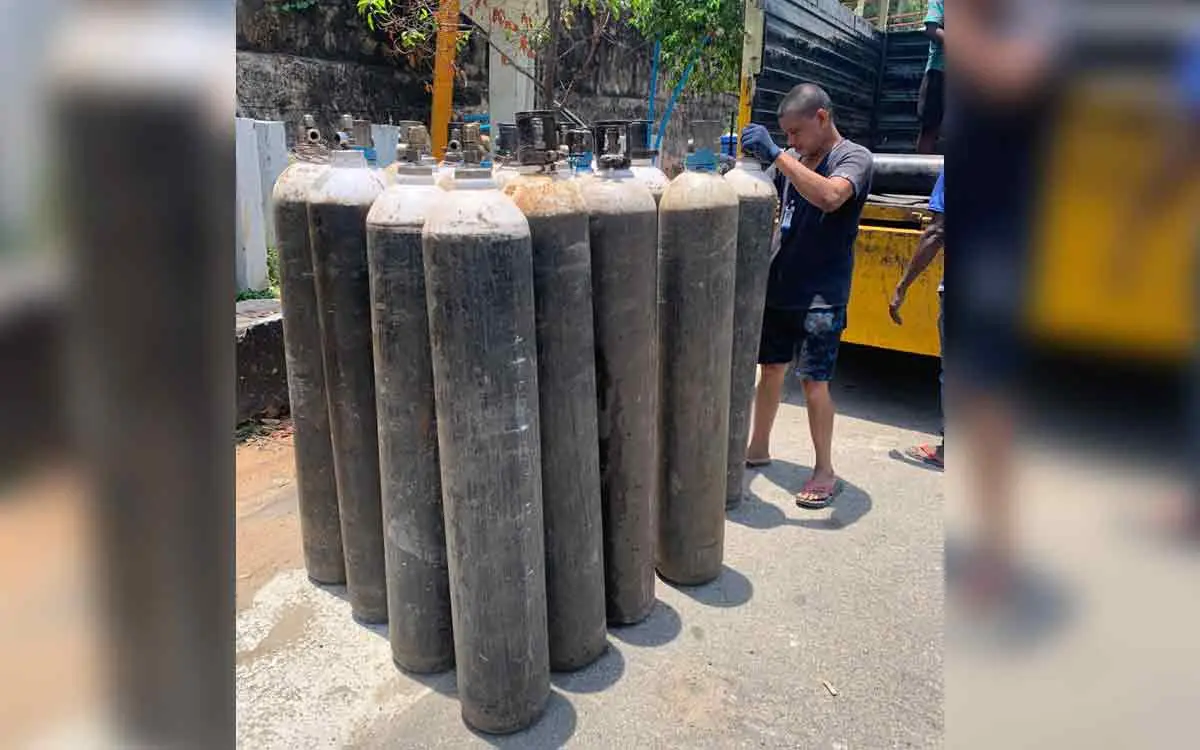 Demand for Oxygen cylinders in Vizag turns worrisome