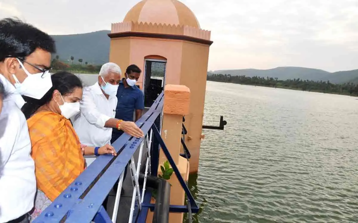 MP V Vijayasai Reddy and GVMC officials visit Mudasarlova Park in Vizag