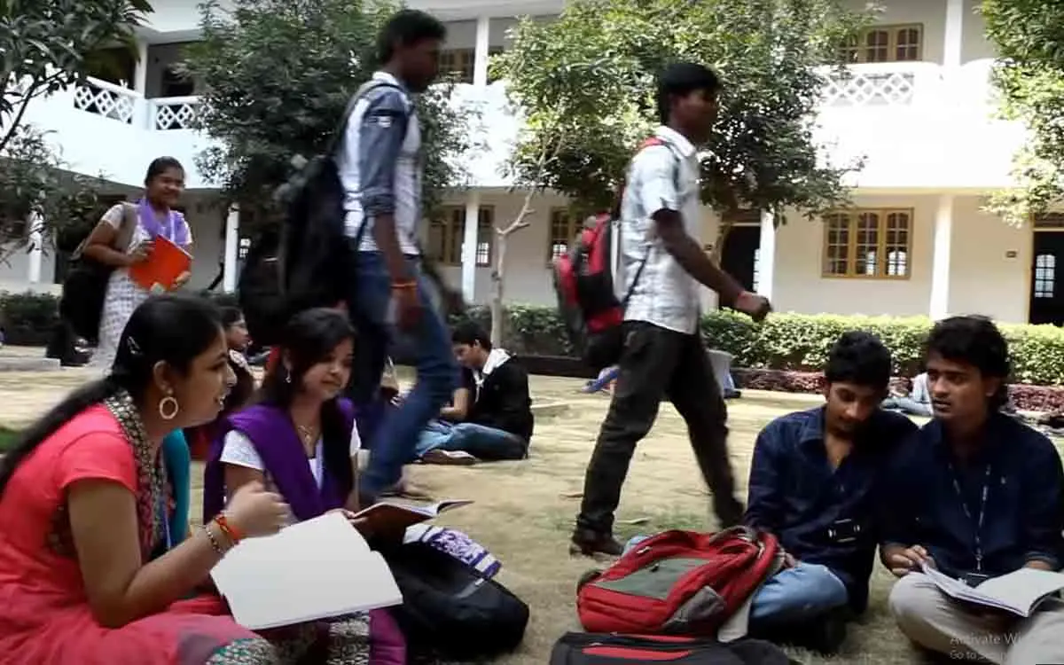 What the teenagers of Vizag are up to during curfew