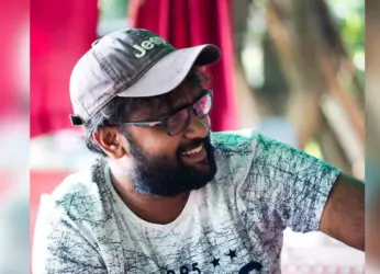 Vizag Director Praveen Kandregula interview on his movie Cinema Bandi