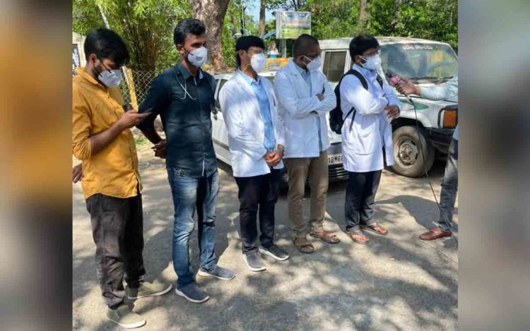 Andhra Pradesh junior doctors call off strike after discussion with govt