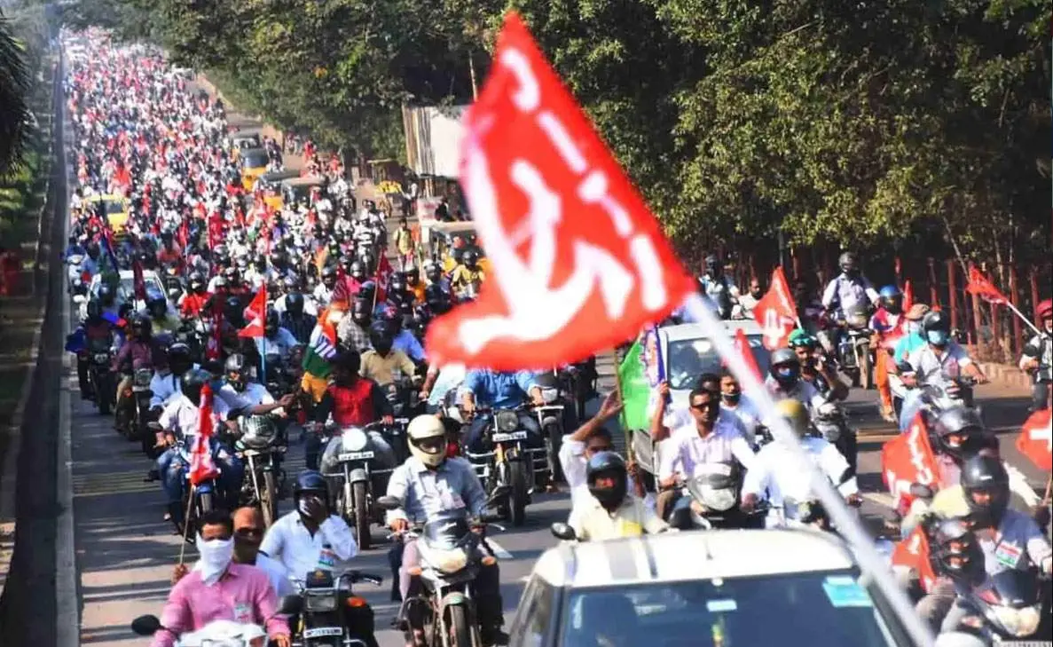 Steel Plant employees up the ante in protests against VSP privatisation