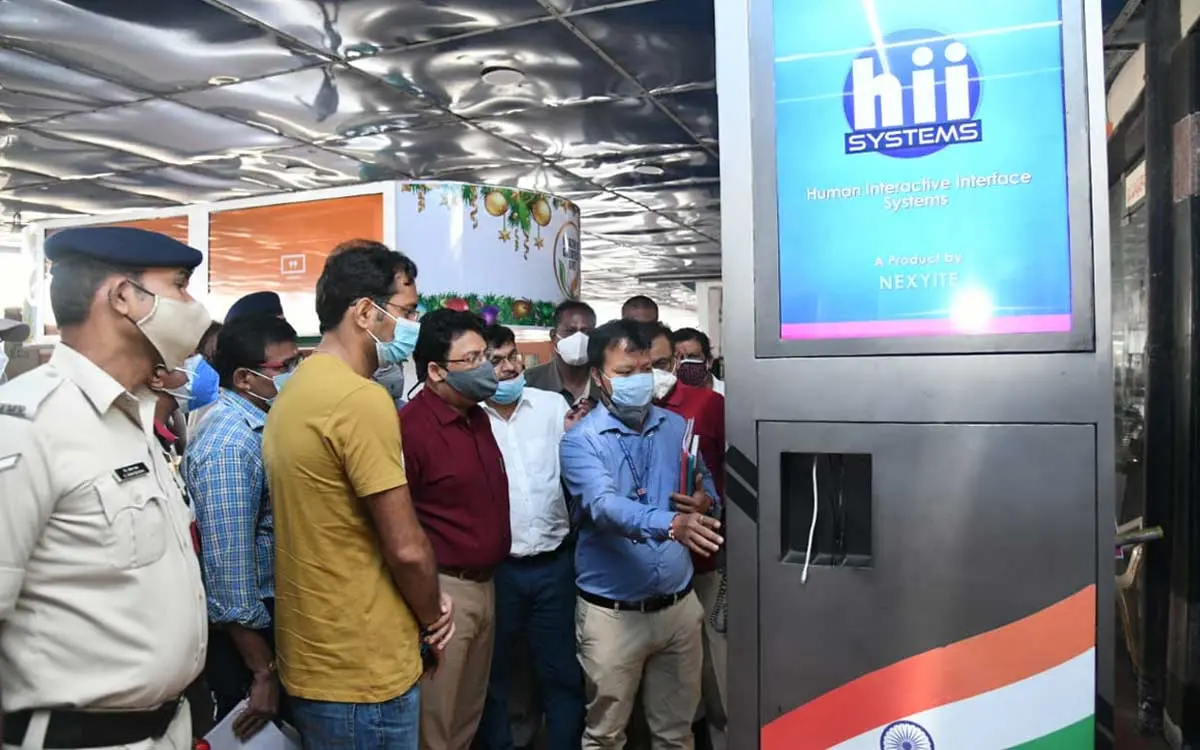 Divisional Railway Manager inspects Visakhapatnam railway station