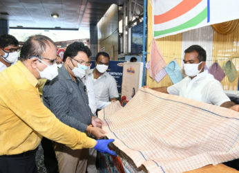 Railways promotes khadi with stalls at Visakhapatnam railway station