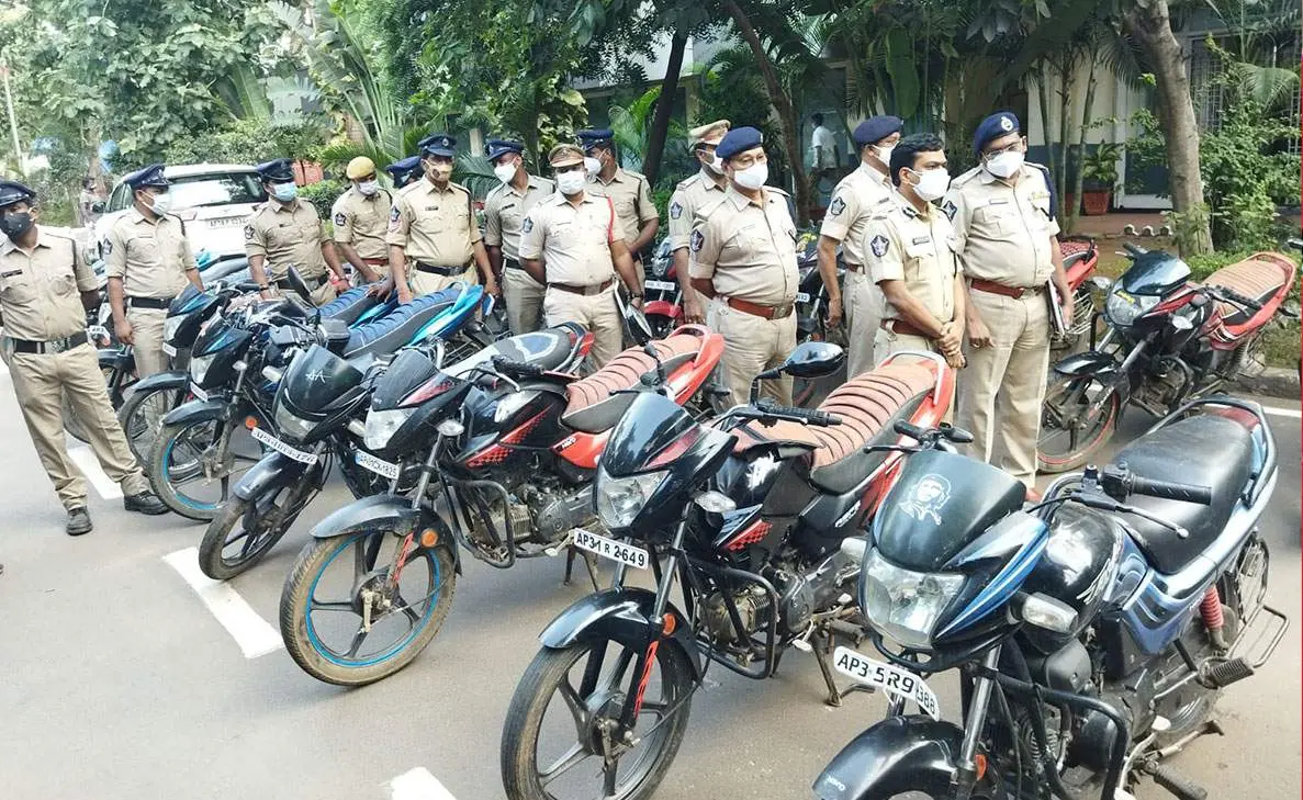 3 arrested, including 2 juveniles, for multiple bike thefts in Visakhapatnam