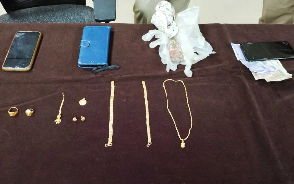 A juvenile caught in Visakhapatnam in a gold theft case
