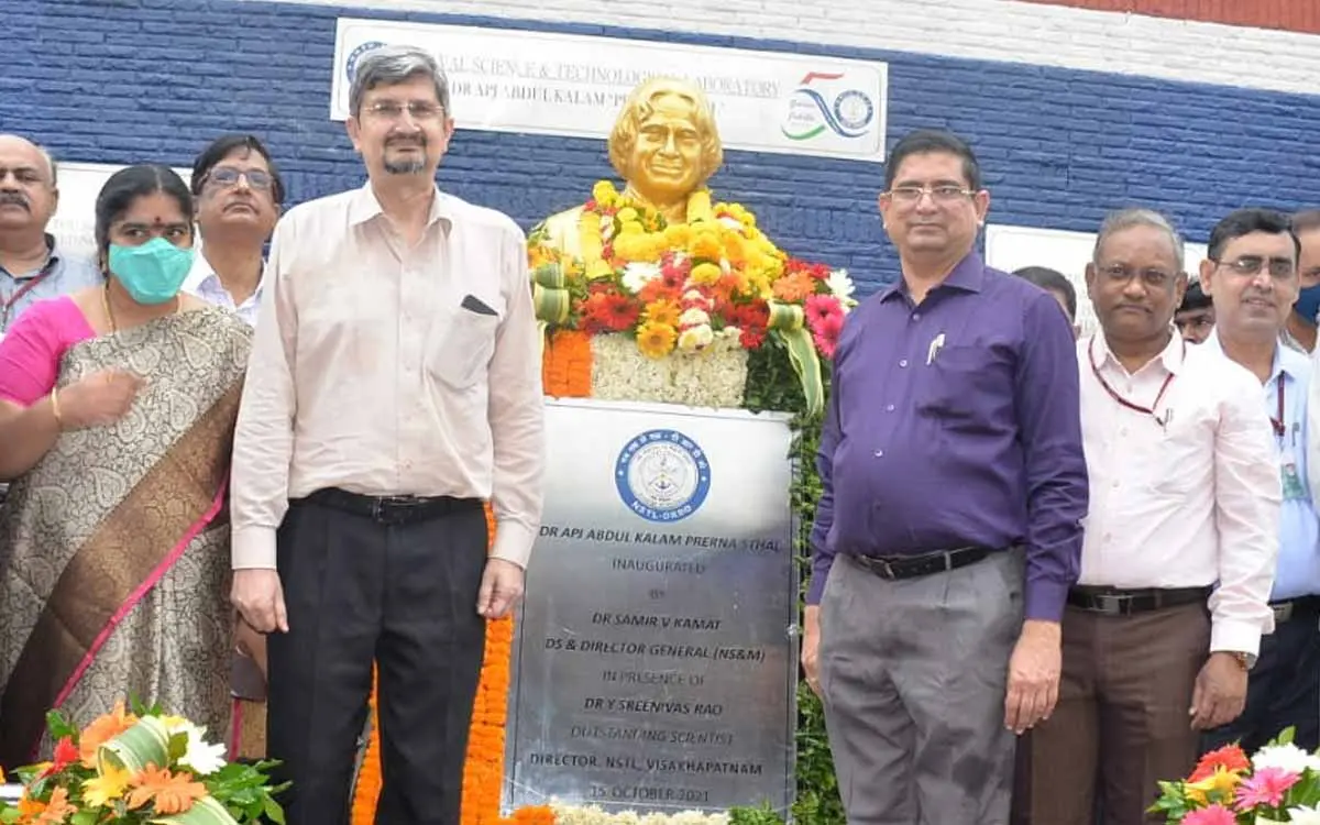In honour of Dr. APJ Abdul Kalam, NSTL inaugurates a statue in Vizag