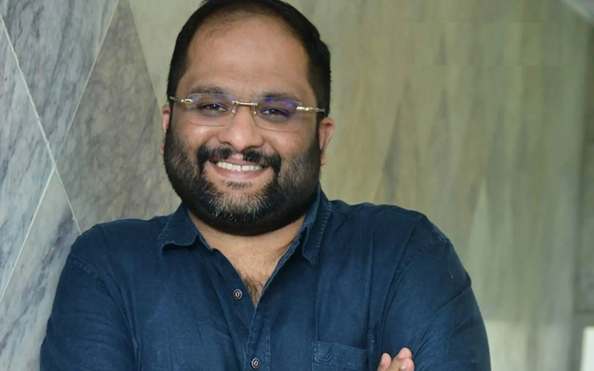 Tollywood producer Mahesh Koneru passes away in Vizag