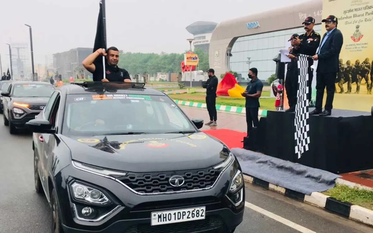 NSG Black Cat Car Rally departs from Vizag