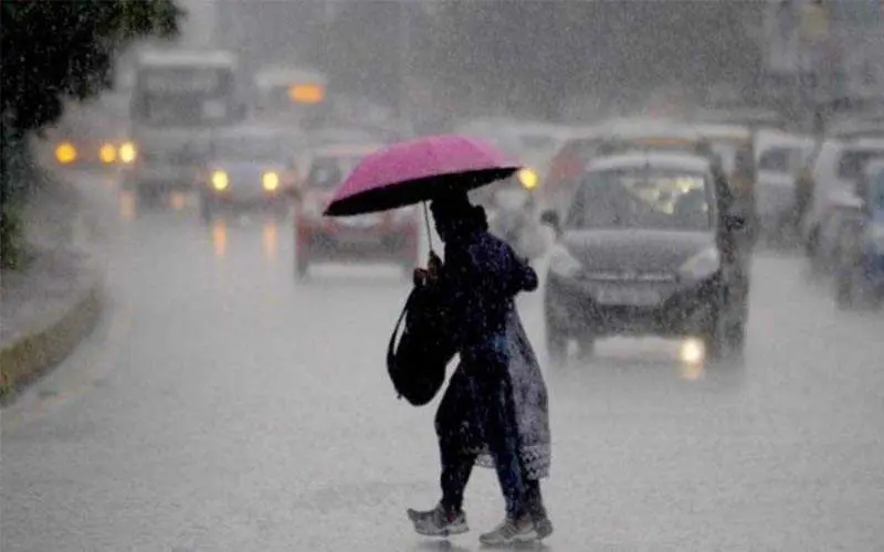 Vizag drenches in heavy downpour on Saturday morning