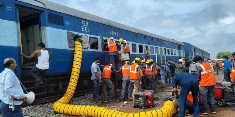 Waltair Railway Division conducts mock rescue drill in Visakhapatnam