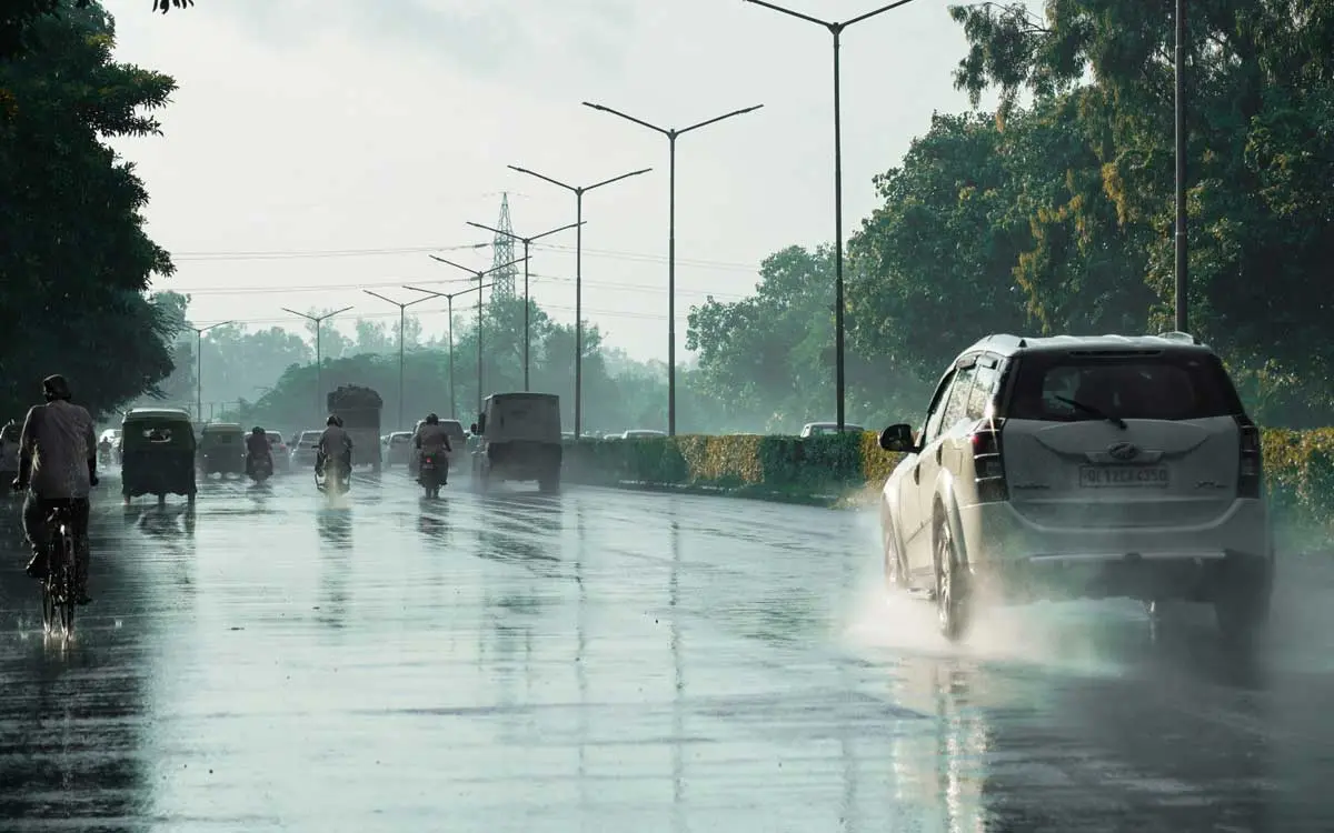 As cyclone threat looms, IMD issues orange alert for Vizag