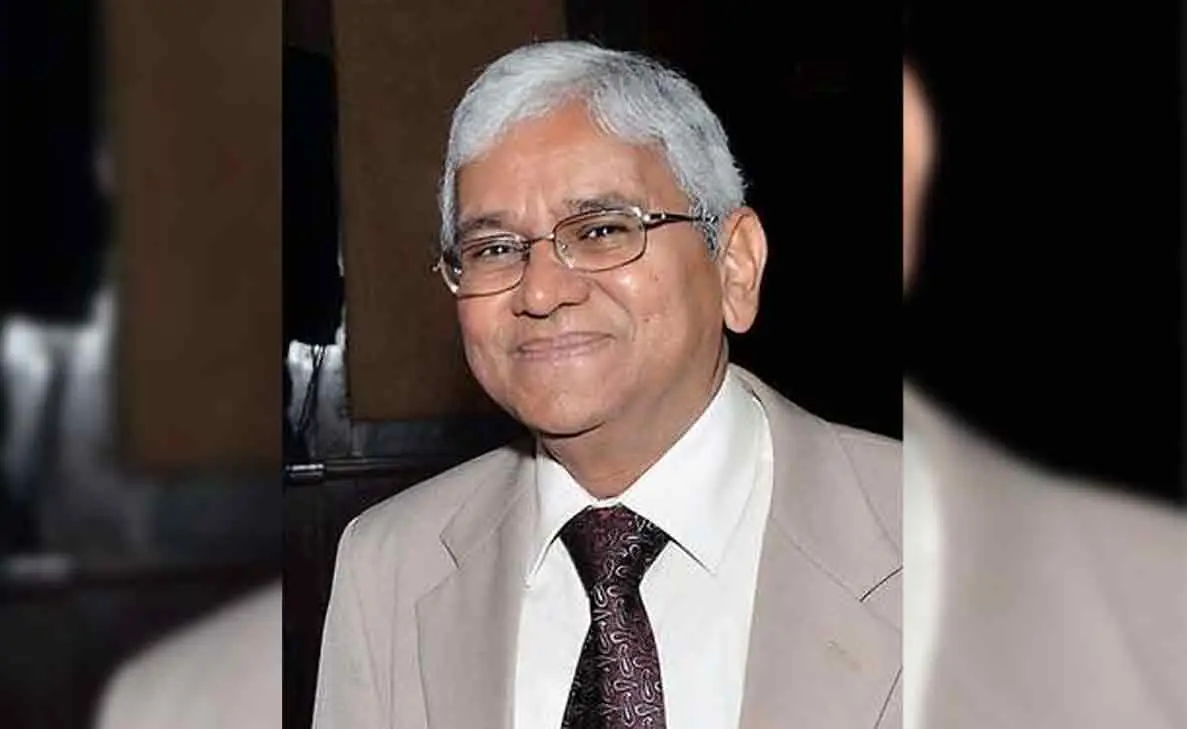 Noted Vizag nephrologist, Dr. T Ravi Raju receives Lifetime Achievement Award