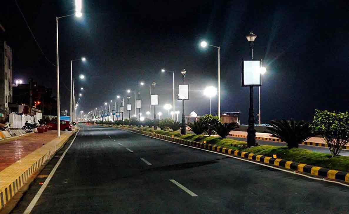 Night curfew imposed in Visakhapatnam, Andhra Pradesh with effect from 10 January, 2022.