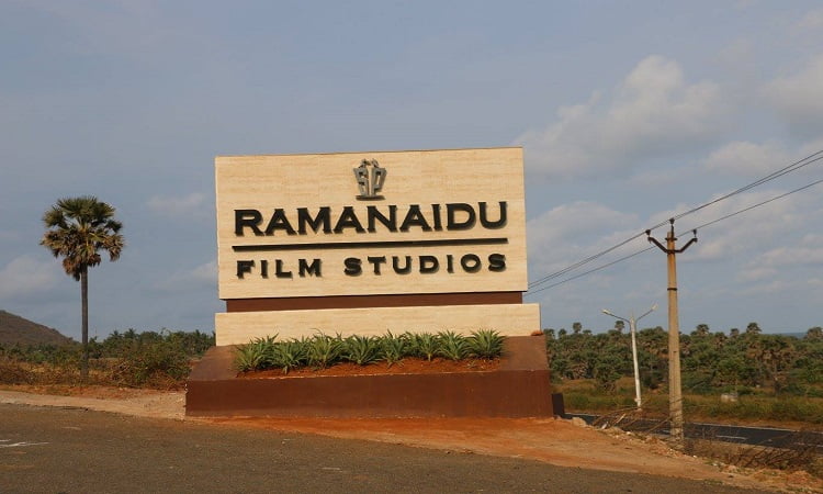 What makes Ramanaidu Studios Vizag a unique tourist destination?