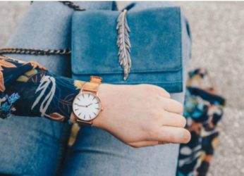 4 Analog watches for women who like to own their style