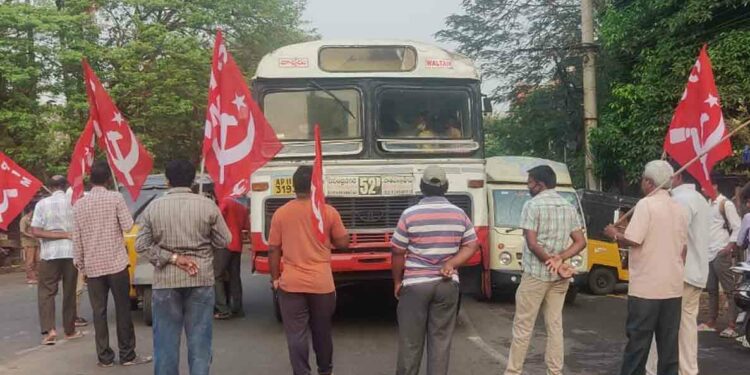 Supporters stage bandh against the privatization of Vizag Steel Plant