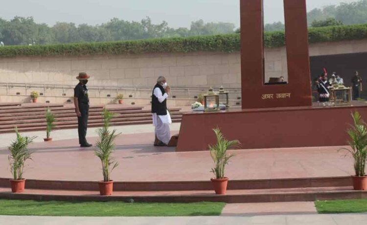 AP Governor pays tribute to war heroes at National War Memorial in Delhi