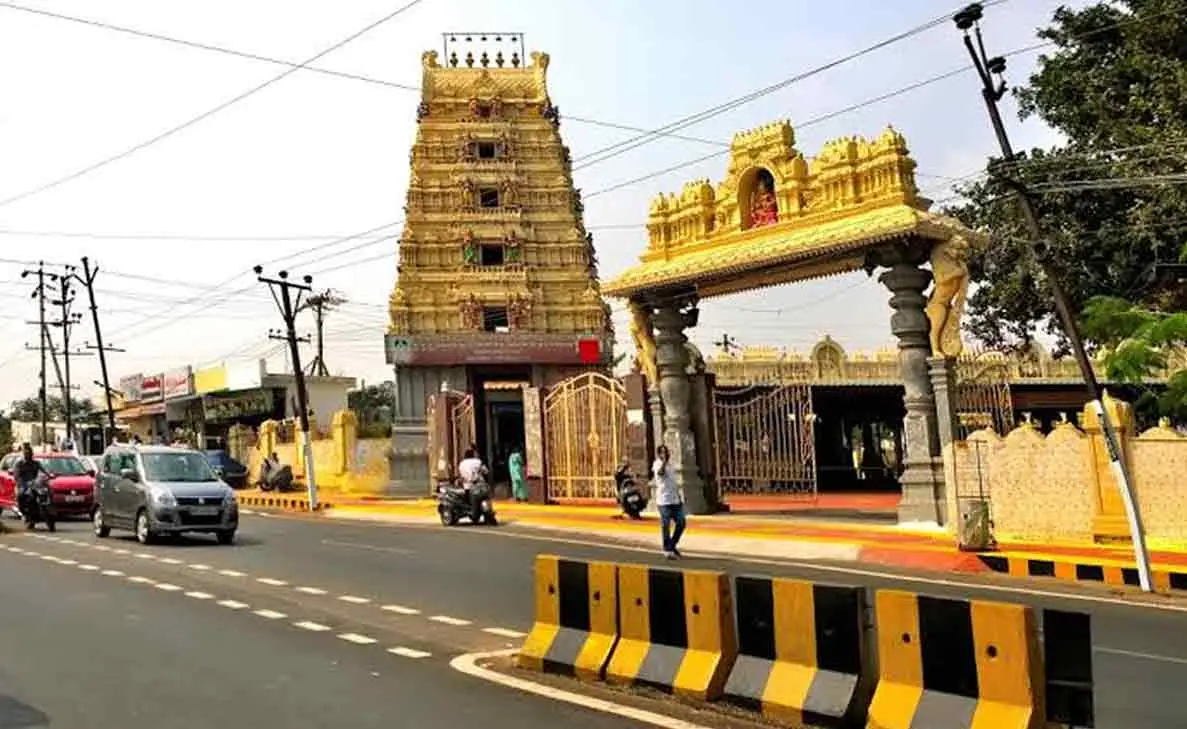 Traffic diversions imposed in view of Polamamba Temple festival till 11 pm
