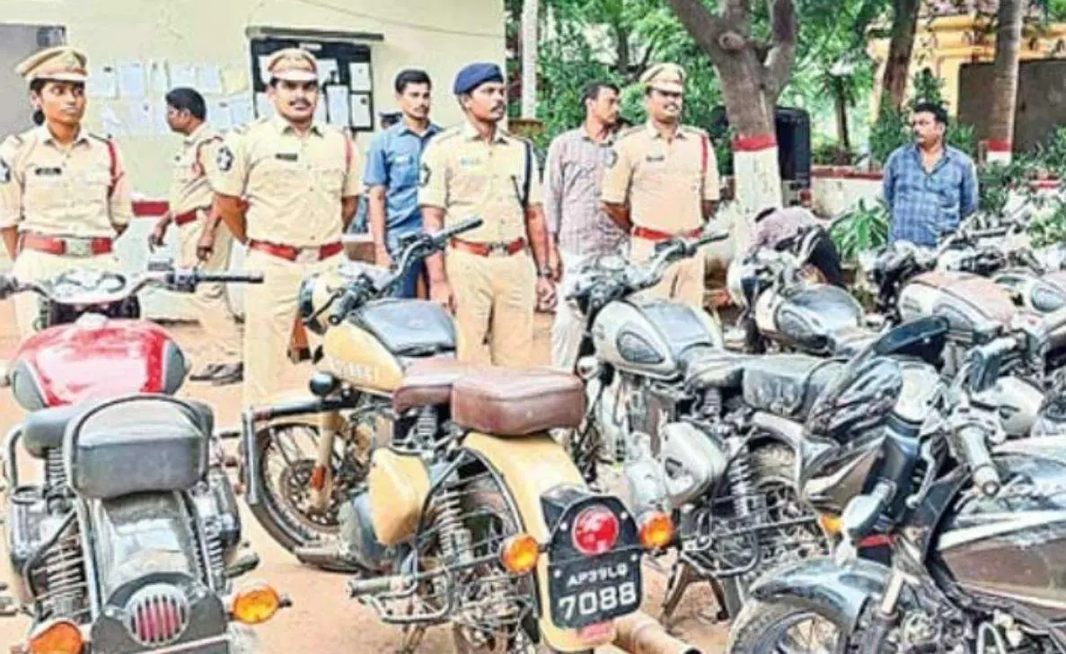 Duo accused of 24 bike robberies arrested in Visakhapatnam District