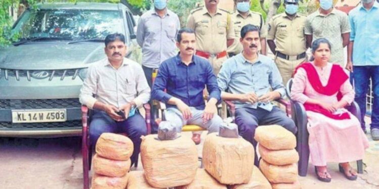 Kerala-based smugglers held in Visakhapatnam with 45 kgs of ganja