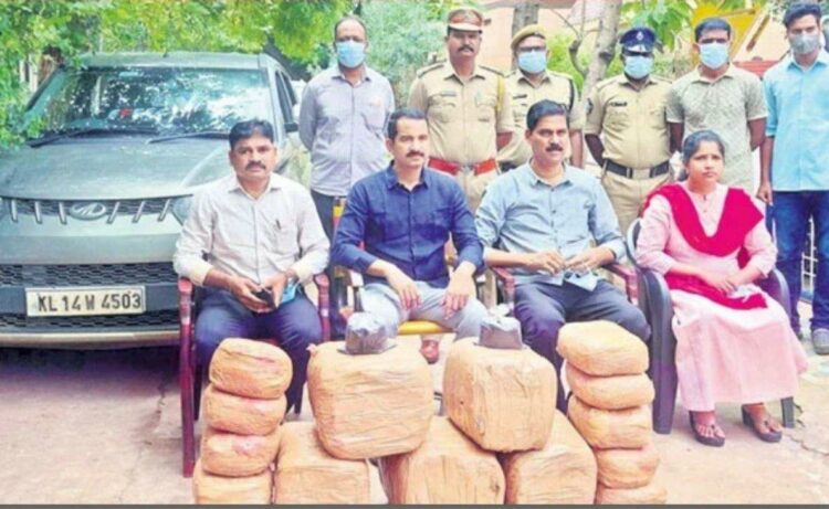Kerala-based smugglers held in Visakhapatnam with 45 kgs of ganja