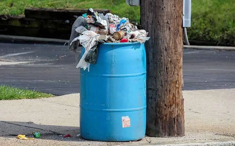 Sanitation crises cripples the city, indefinite strike enters day 2 in Visakhapatnam