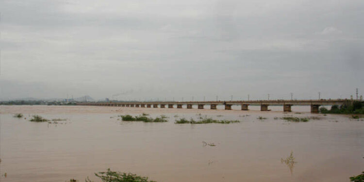 Central teams to tour Andhra Pradesh Godavari flood hit areas to asses damage